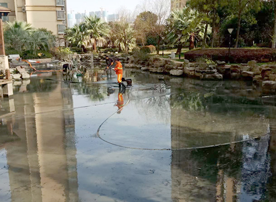 抚远景观池淤泥清理